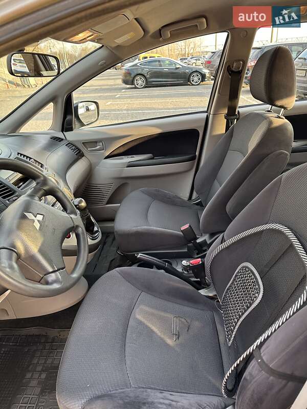 Минивэн Mitsubishi Grandis 2007 в Киеве