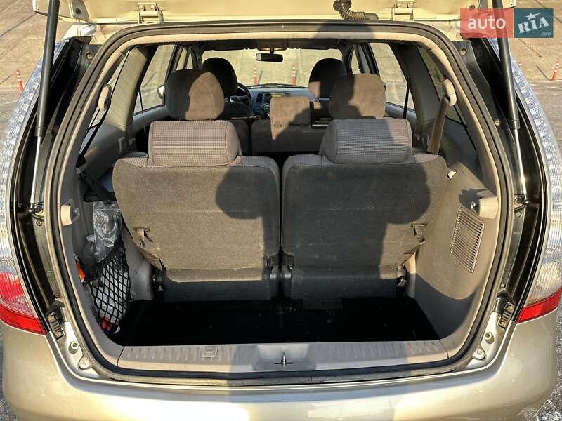 Минивэн Mitsubishi Grandis 2007 в Киеве