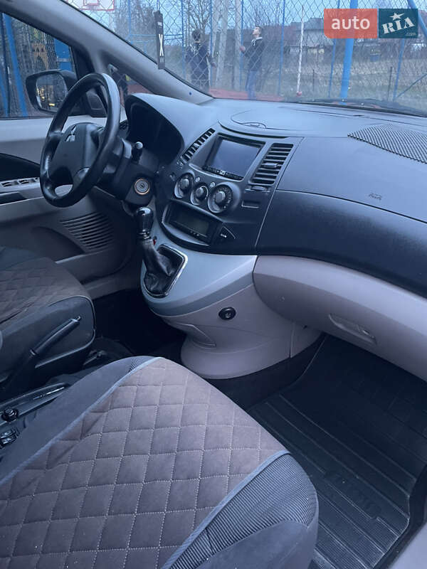 Минивэн Mitsubishi Grandis 2007 в Львове