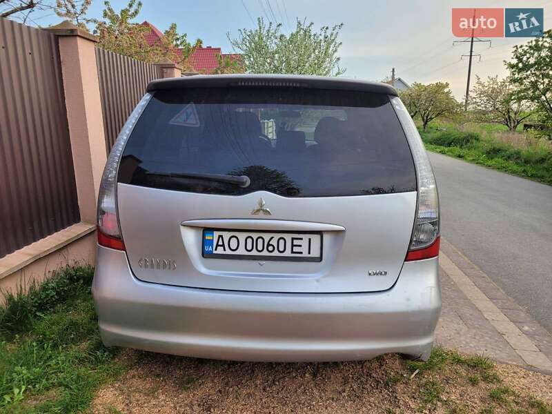Мінівен Mitsubishi Grandis 2006 в Ужгороді
