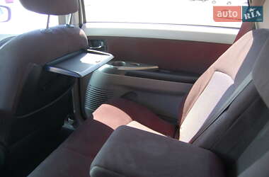 Минивэн Mitsubishi Grandis 2008 в 