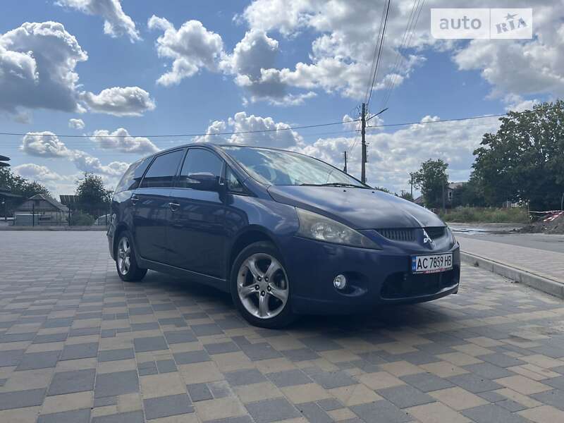 Минивэн Mitsubishi Grandis 2005 в Владимире