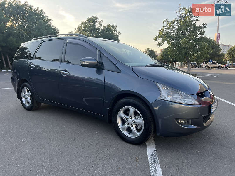 Mitsubishi Grandis 2007