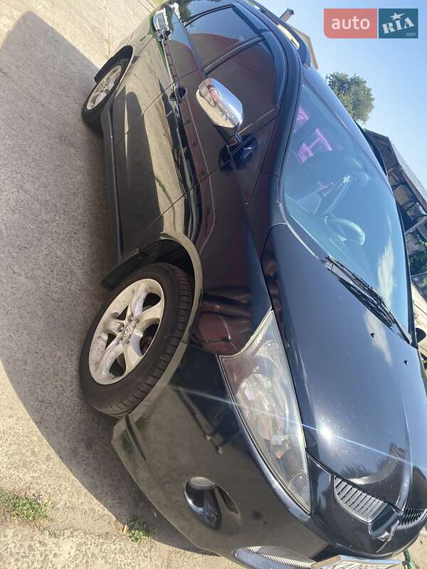 Минивэн Mitsubishi Grandis 2005 в Киеве