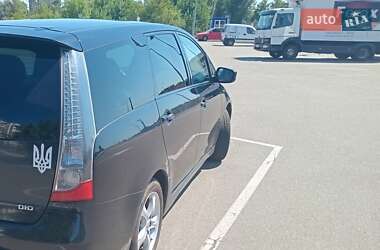 Минивэн Mitsubishi Grandis 2006 в 