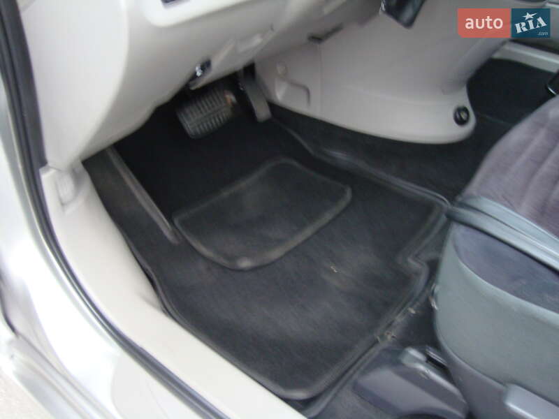 Минивэн Mitsubishi Grandis 2008 в Виннице