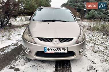 Минивэн Mitsubishi Grandis 2006 в 