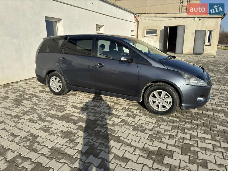 Мінівен Mitsubishi Grandis 2005 в Яворові