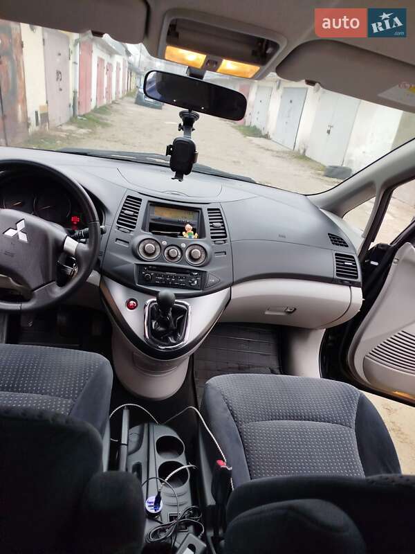Мінівен Mitsubishi Grandis 2006 в Івано-Франківську