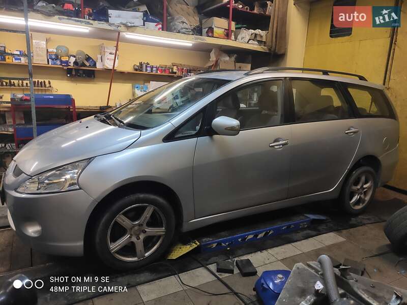 Минивэн Mitsubishi Grandis 2004 в Днепре