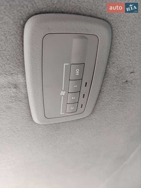 Минивэн Mitsubishi Grandis 2005 в Черноморске фото 12 Минивэн Mitsubishi Grandis 2005 в Черноморске