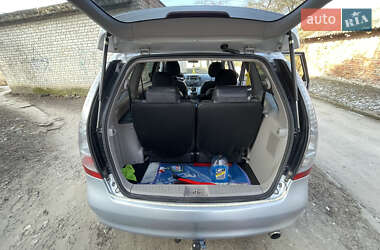 Минивэн Mitsubishi Grandis 2006 в 