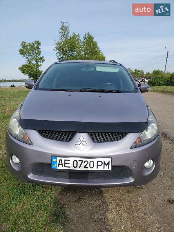 Минивэн Mitsubishi Grandis 2006 в Каменском