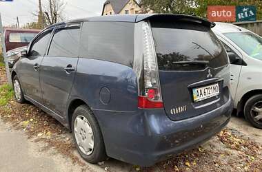 Минивэн Mitsubishi Grandis 2005 в 