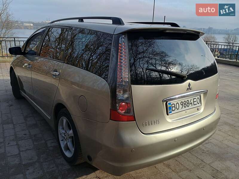 Минивэн Mitsubishi Grandis 2007 в Тернополе