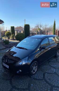 Минивэн Mitsubishi Grandis 2008 в 
