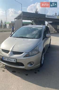 Минивэн Mitsubishi Grandis 2006 в 