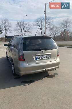 Минивэн Mitsubishi Grandis 2006 в 