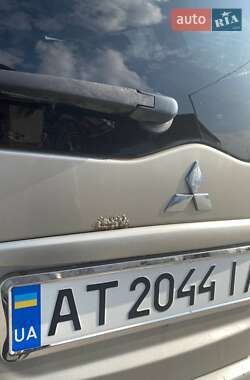 Минивэн Mitsubishi Grandis 2006 в 
