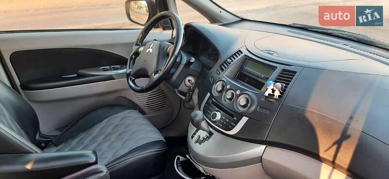 Минивэн Mitsubishi Grandis 2009 в Славутиче