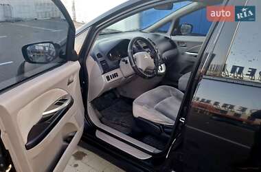 Мінівен Mitsubishi Grandis 2004 в 
