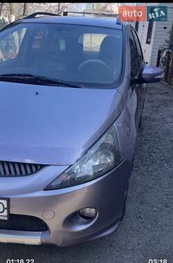 Минивэн Mitsubishi Grandis 2004 в 