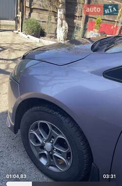 Минивэн Mitsubishi Grandis 2004 в 