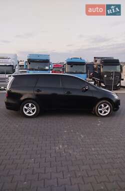 Минивэн Mitsubishi Grandis 2004 в 