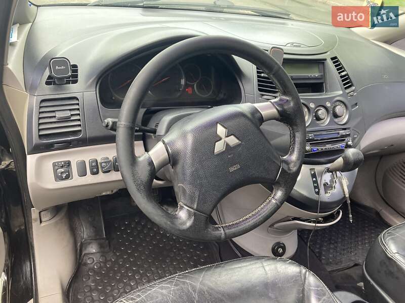 Минивэн Mitsubishi Grandis 2006 в Киеве фото 8 Минивэн Mitsubishi Grandis 2006 в Киеве