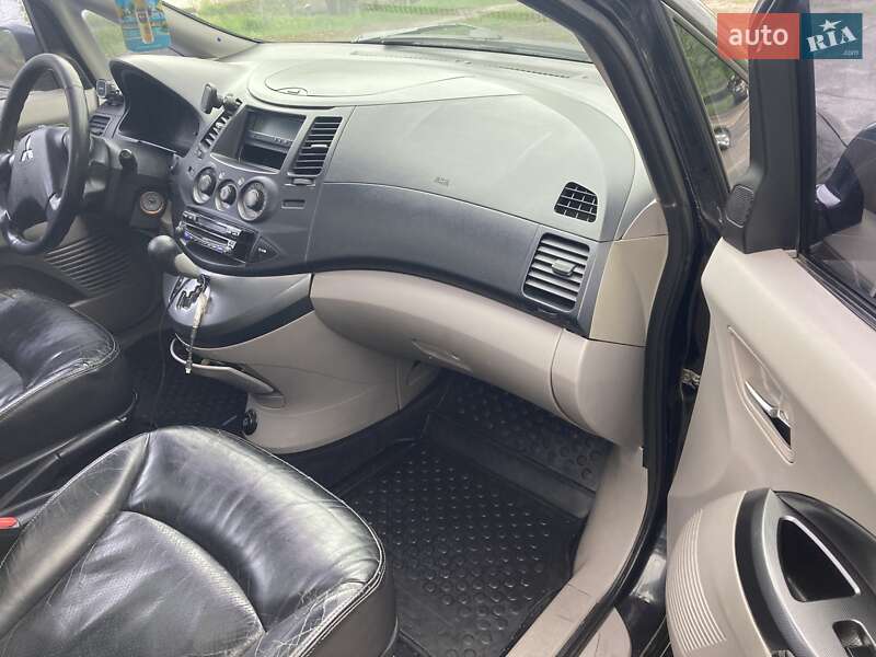 Минивэн Mitsubishi Grandis 2006 в Киеве фото 17 Минивэн Mitsubishi Grandis 2006 в Киеве
