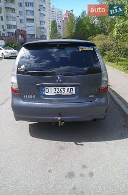 Минивэн Mitsubishi Grandis 2006 в 