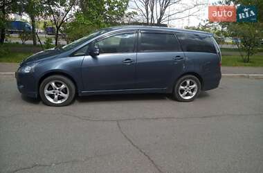 Минивэн Mitsubishi Grandis 2006 в 
