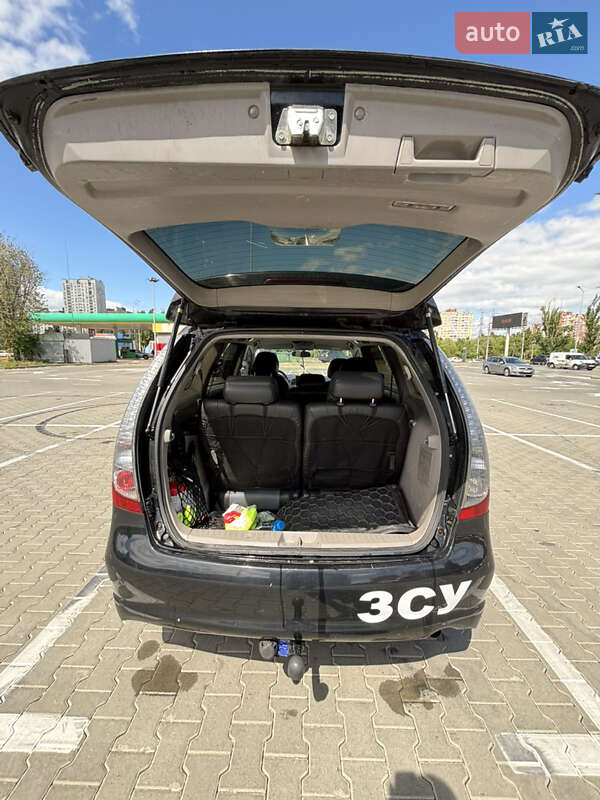 Мінівен Mitsubishi Grandis 2008 в Києві