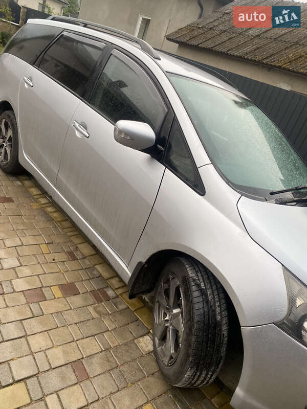 Універсал Mitsubishi Grandis 2005 в Ужгороді