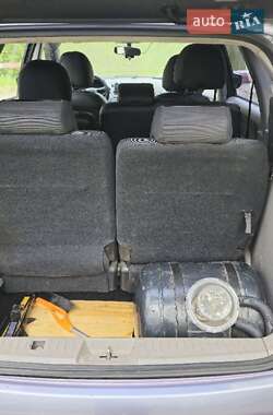 Минивэн Mitsubishi Grandis 2005 в 