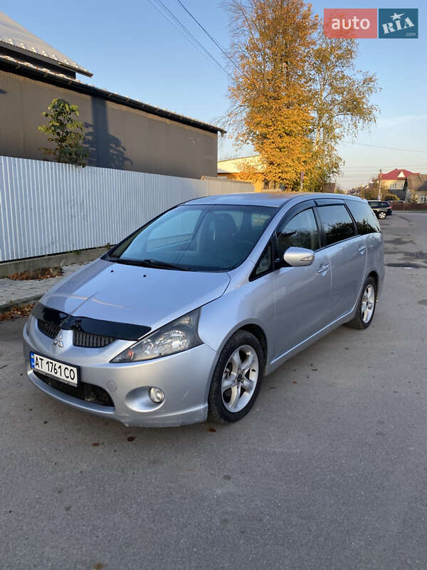 Mitsubishi Grandis 2007