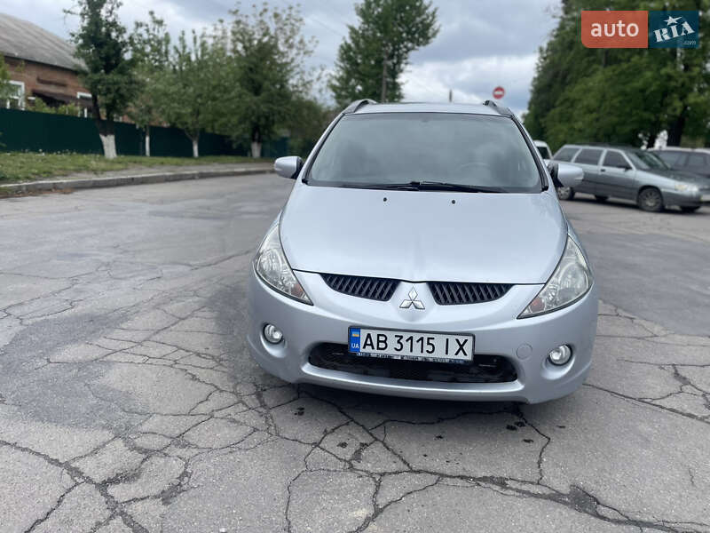 Mitsubishi Grandis 2008