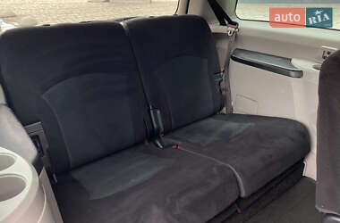 Минивэн Mitsubishi Grandis 2008 в 