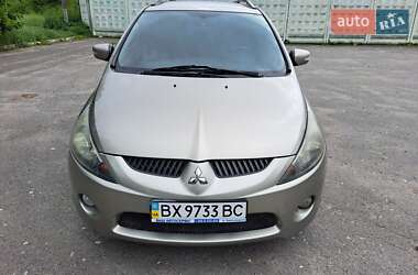 Минивэн Mitsubishi Grandis 2006 в 