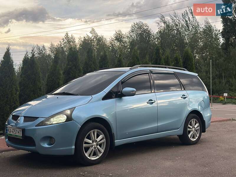 Mitsubishi Grandis 2004