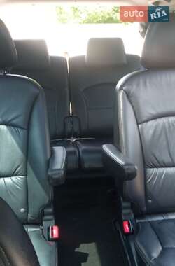 Мінівен Mitsubishi Grandis 2010 в 