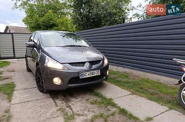Минивэн Mitsubishi Grandis 2008 в 