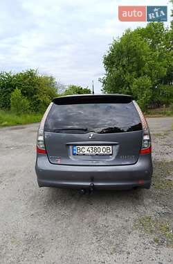 Минивэн Mitsubishi Grandis 2008 в 