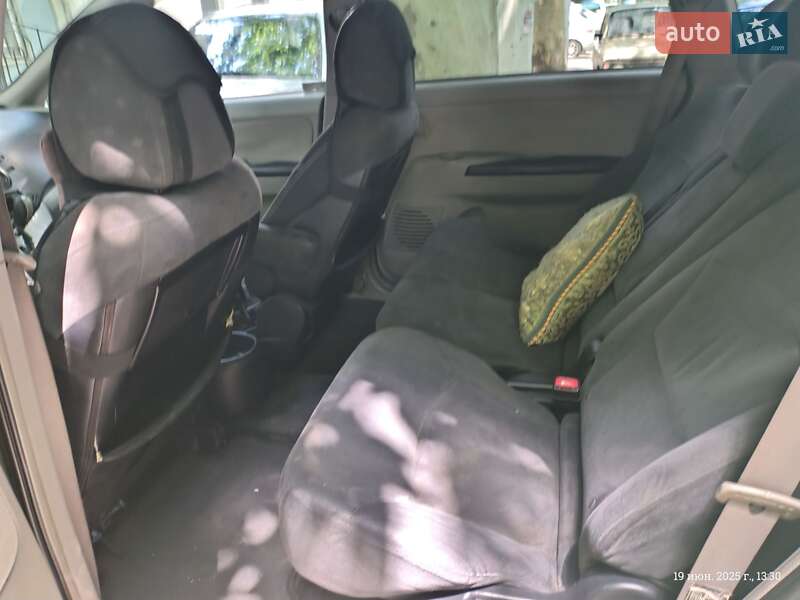 Минивэн Mitsubishi Grandis 2004 в Одессе