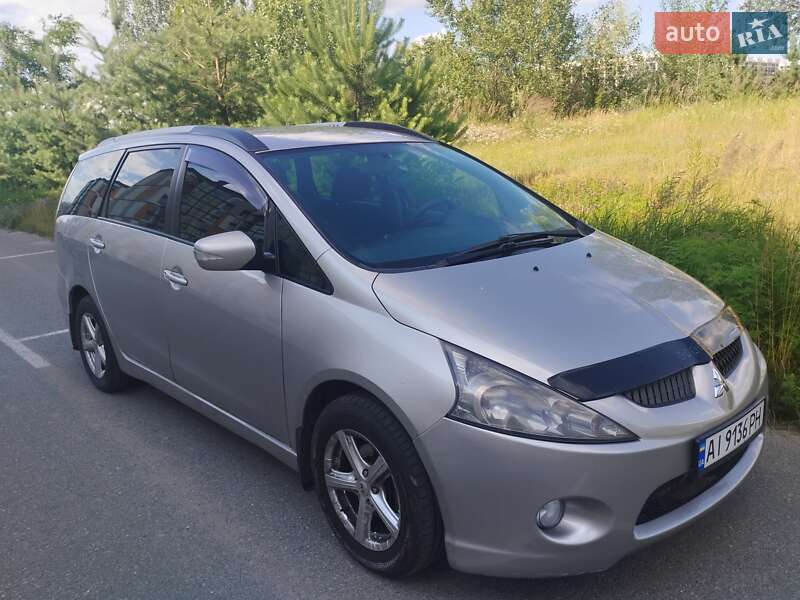 Mitsubishi Grandis 2008
