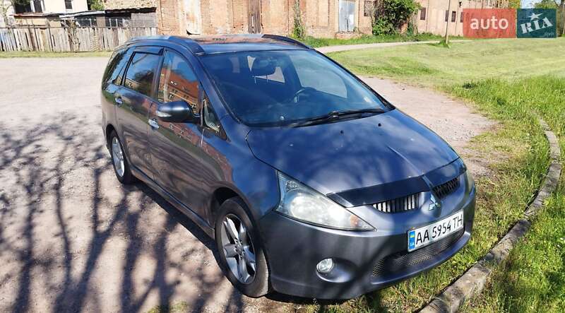 Mitsubishi Grandis 2008