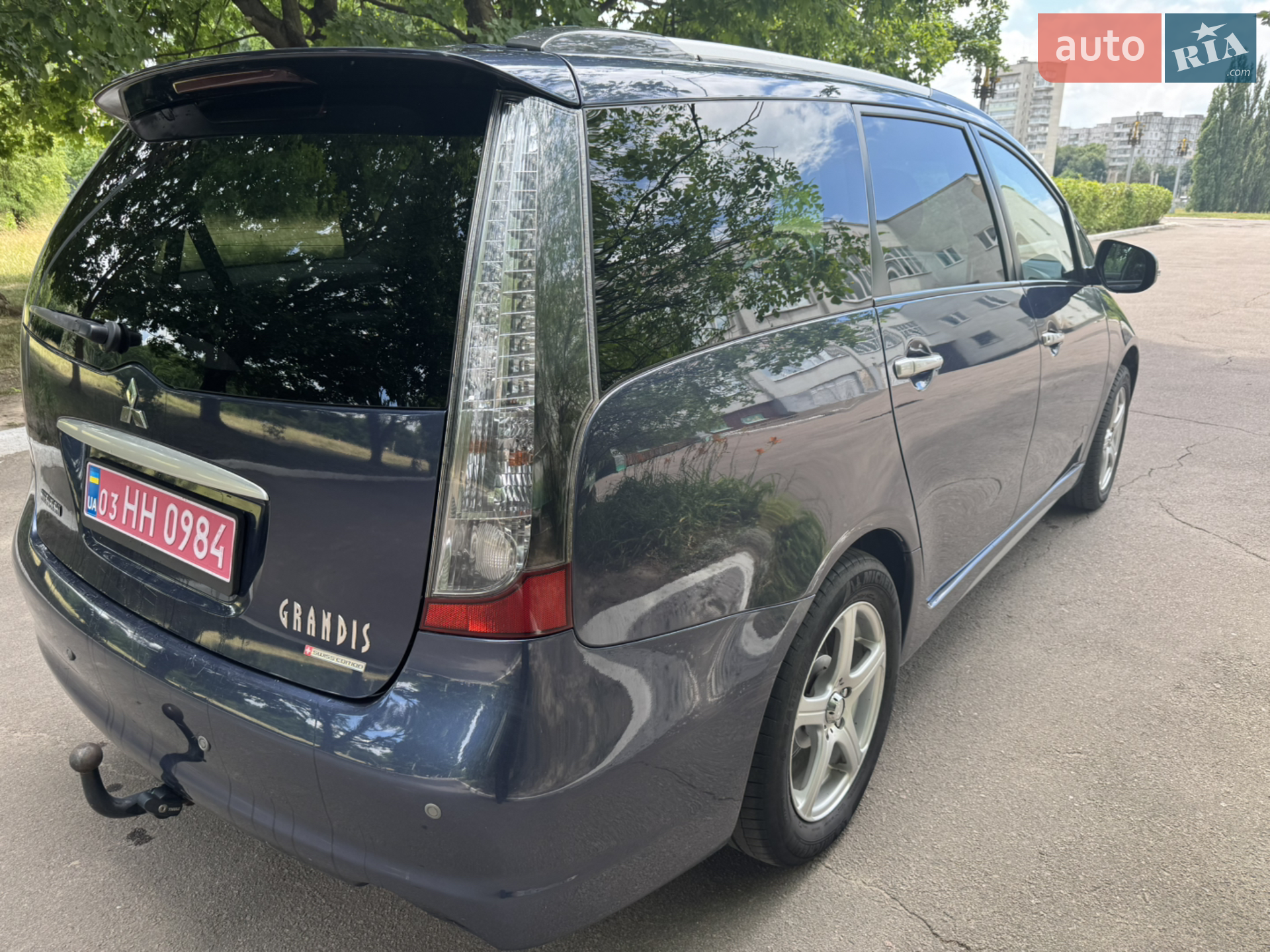 2010 Mitsubishi Grandis - мініатюра 8