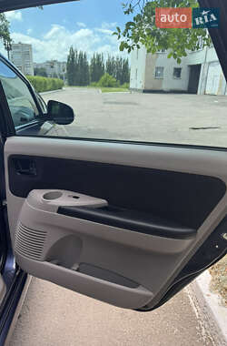 Минивэн Mitsubishi Grandis 2010 в 