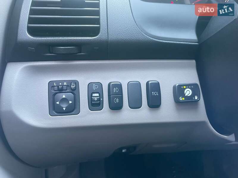 Минивэн Mitsubishi Grandis 2008 в Киеве