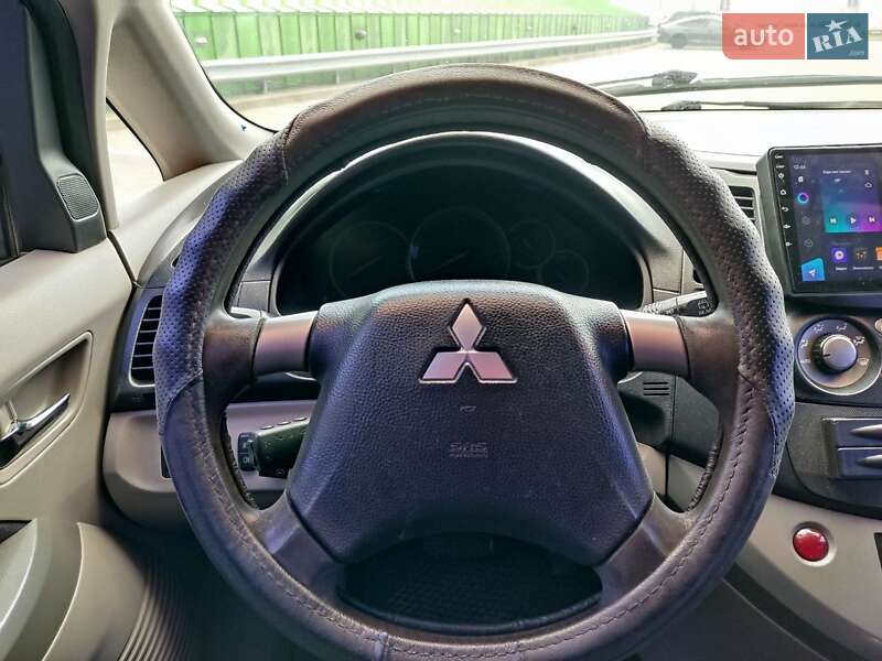Минивэн Mitsubishi Grandis 2008 в Киеве